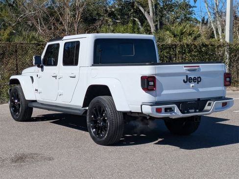 Used 2023 Jeep Gladiator Overland image 3