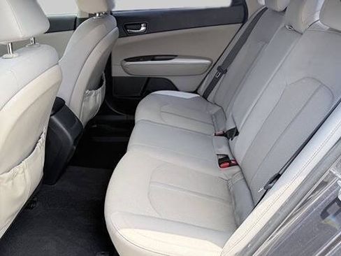 Used 2017 Kia Optima LX w/ Convenience Package FWD image 14