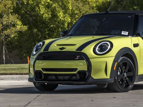 Used 2024 MINI Cooper S image 9
