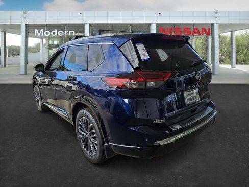 New 2026 Nissan Rogue Platinum image 5
