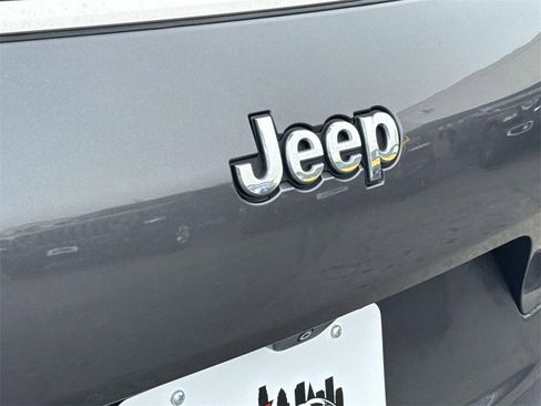 Used 2021 Jeep Grand Cherokee L Overland image 5