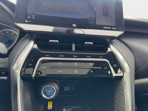 Used 2021 Toyota Venza Limited w/ Advanced Technology Package image 32