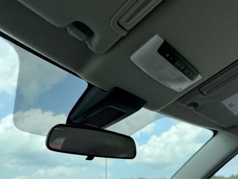 Used 2025 Nissan Kicks Play S FWD image 27