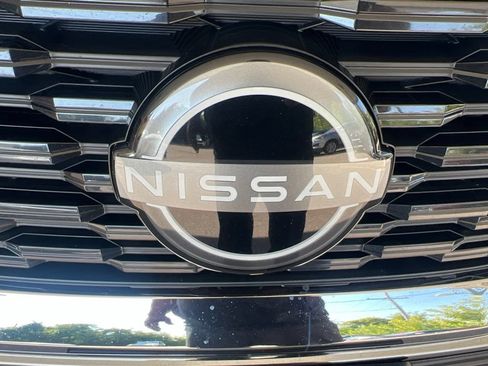 Used 2023 Nissan Rogue S AWD/4WD image 29