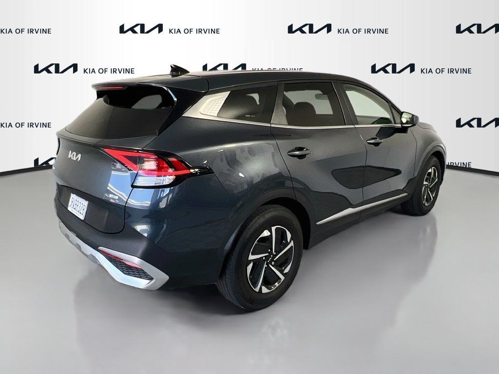 Certified 2025 Kia Sportage LX FWD image 9