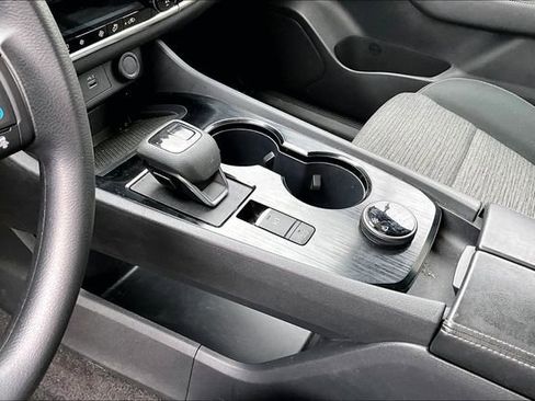 Used 2023 Nissan Rogue SV image 13