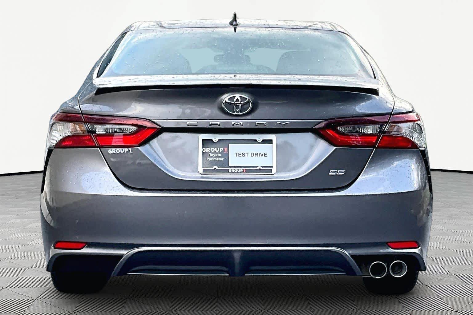 Used 2024 Toyota Camry SE FWD image 5