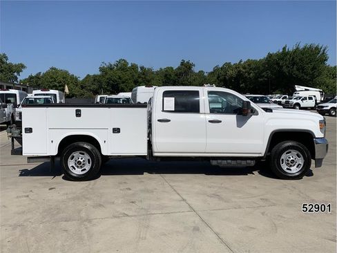 Used 2018 GMC Sierra 2500 4x4 Crew Cab w/ Sierra Convenience Package image 5