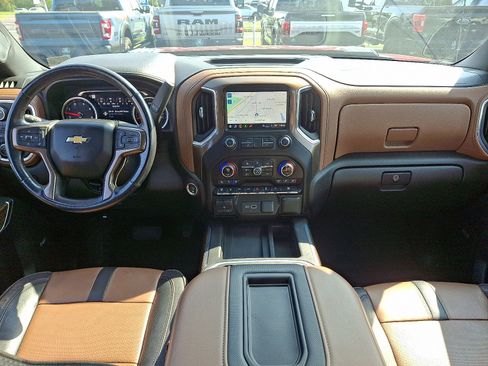 Used 2021 Chevrolet Silverado 3500 High Country image 15