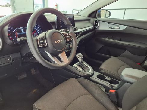Used 2023 Kia Forte LXS w/ LXS Technology Package FWD image 12