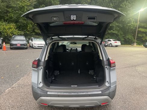 Used 2021 Nissan Rogue SL w/ Premium Package image 17