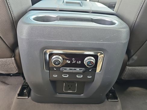 Used 2024 GMC Yukon XL Denali w/ Denali Reserve Package image 23