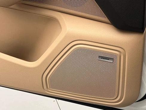 Certified 2025 Porsche Macan image 19