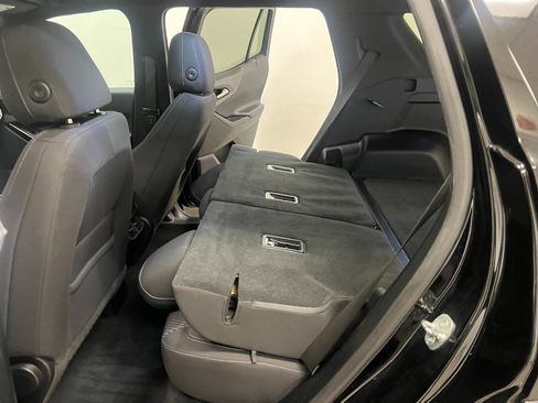 Used 2025 Chevrolet Equinox LT image 28