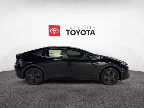New 2026 Toyota Prius LE FWD image 7