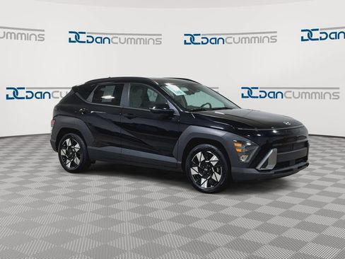 Used 2024 Hyundai Kona SEL FWD image 3