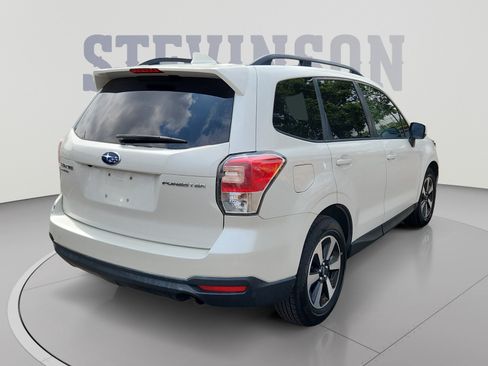 Used 2017 Subaru Forester 2.5i Premium w/ All-Weather Package AWD/4WD image 5