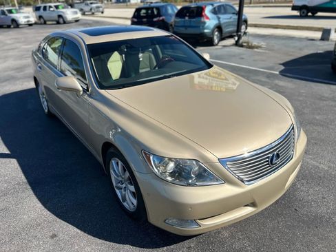 Used 2007 Lexus LS 460 image 2