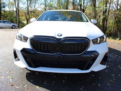 New 2026 BMW 530i xDrive 530i xDrive w/ M Sport Package image 3