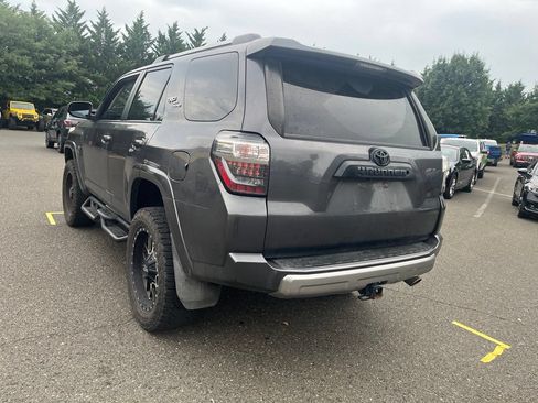Used 2018 Toyota 4Runner TRD Off-Road AWD/4WD image 5