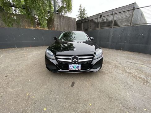 Used 2017 Mercedes-Benz C 300 Sedan image 9