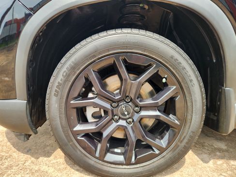 Used 2025 Honda Pilot Elite image 11