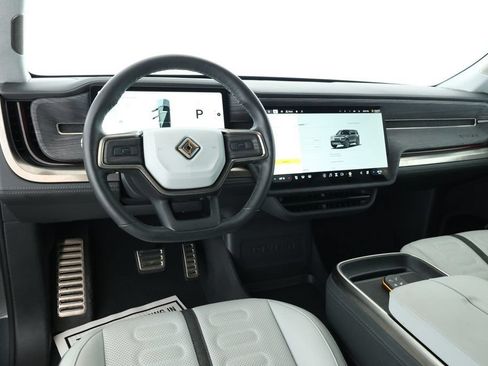 Used 2024 Rivian R1S Adventure AWD/4WD image 11