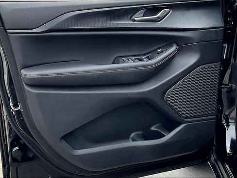 New 2025 Jeep Grand Cherokee Laredo X w/ Luxury Tech Group I image 10