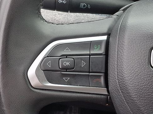 Used 2024 Jeep Compass Latitude AWD/4WD image 19