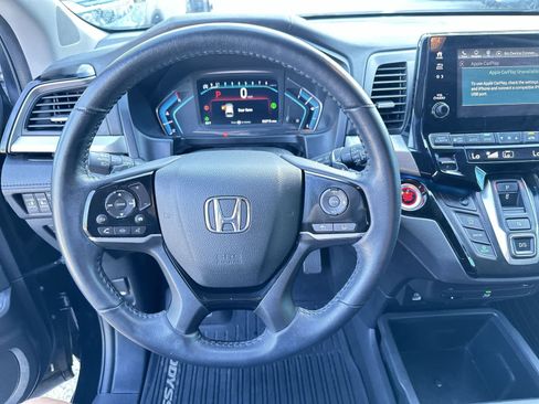 Used 2024 Honda Odyssey Touring image 18