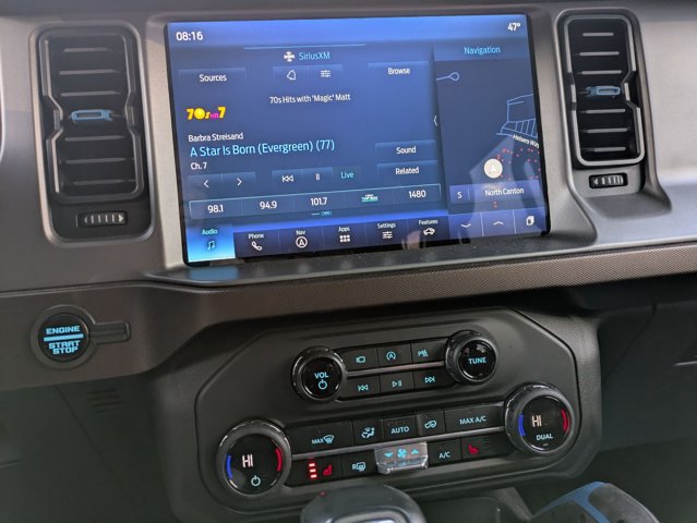 Used 2023 Ford Bronco Outer Banks AWD/4WD image 12