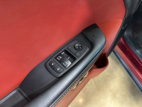 Used 2018 Dodge Challenger SRT Hellcat image 15