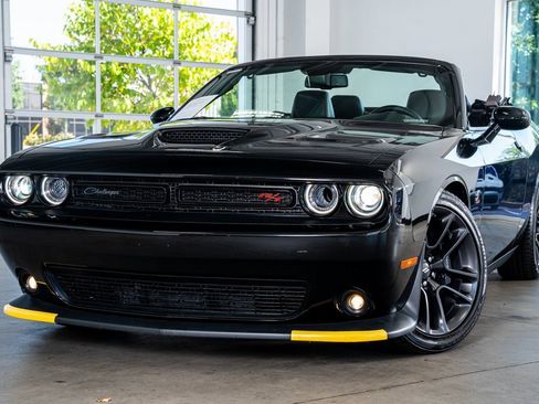Used 2022 Dodge Challenger R/T Scat Pack w/ Plus Package image 2