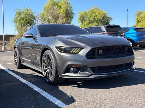 Used 2015 Ford Mustang GT RWD image 2