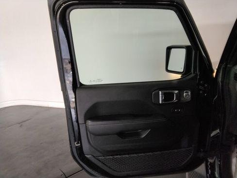 Used 2021 Jeep Wrangler Unlimited Sahara w/ Uconnect 4C Nav & Sound Group image 34