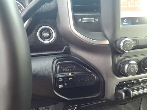 Used 2024 RAM 2500 Big Horn w/ Protection Group AWD/4WD image 17