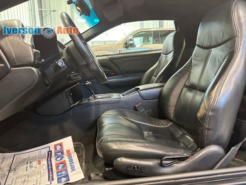 Used 1995 Chevrolet Camaro Z28 RWD image 15