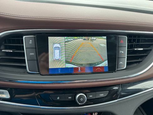 Used 2018 Buick Enclave Avenir AWD/4WD image 20