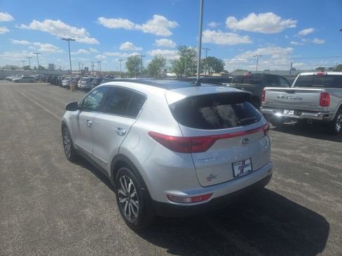 Used 2019 Kia Sportage EX w/ Option Group 040 AWD/4WD image 12