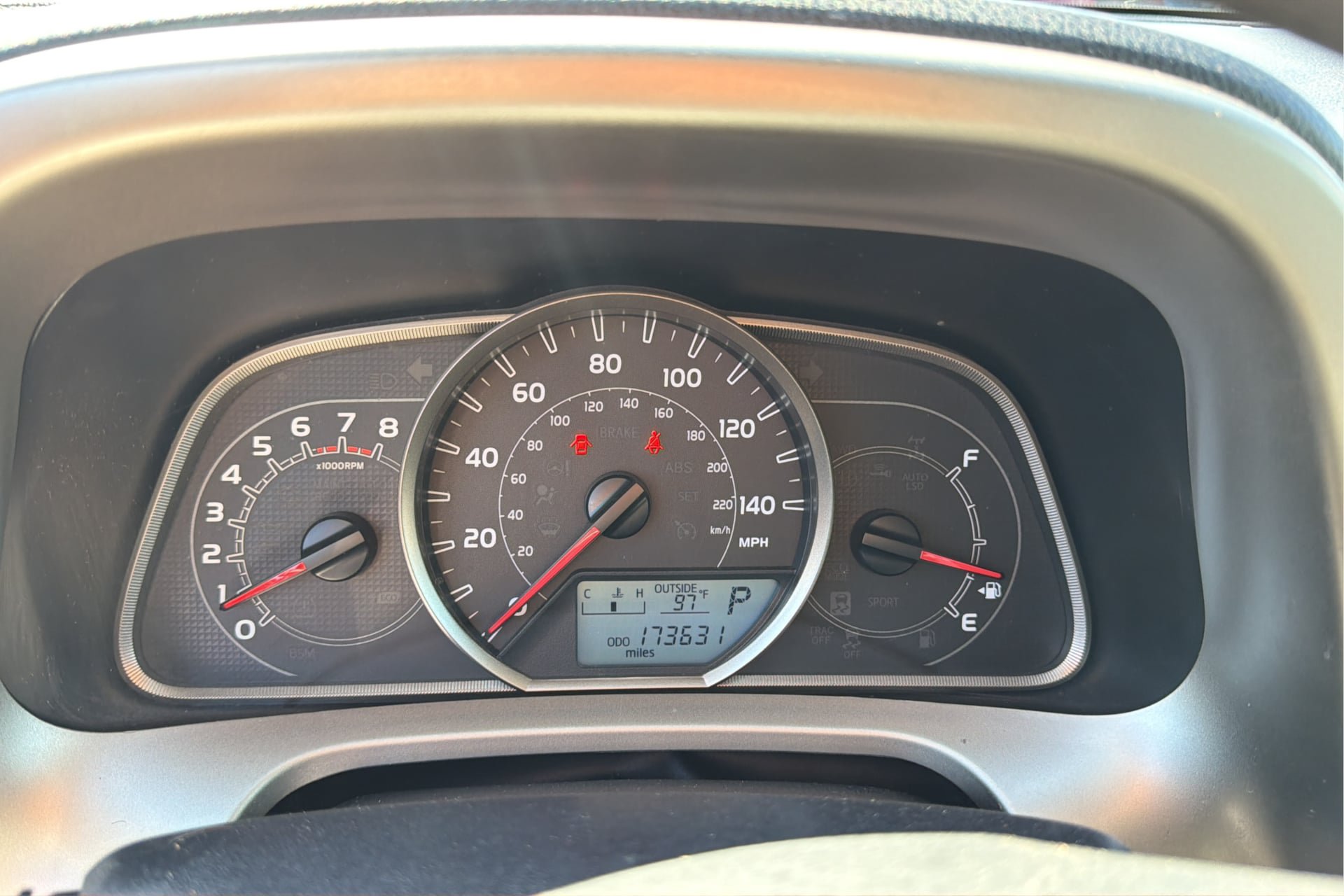Used 2015 Toyota RAV4 XLE FWD image 29