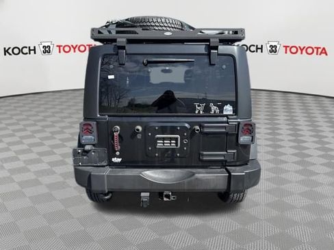 Used 2018 Jeep Wrangler Unlimited Sport S image 7