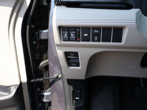 Certified 2026 Honda Odyssey Elite image 33