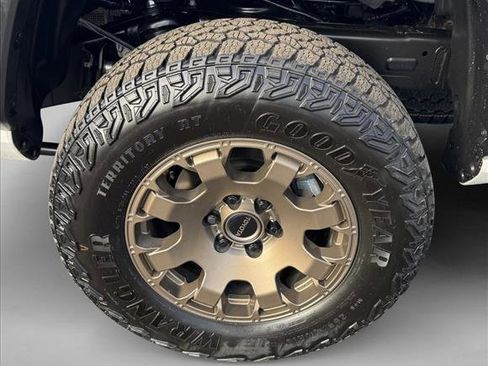 Certified 2025 Toyota Tacoma 4x4 Double Cab Hybrid image 9