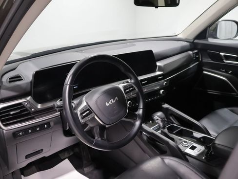 Used 2025 Kia Telluride S AWD/4WD image 14