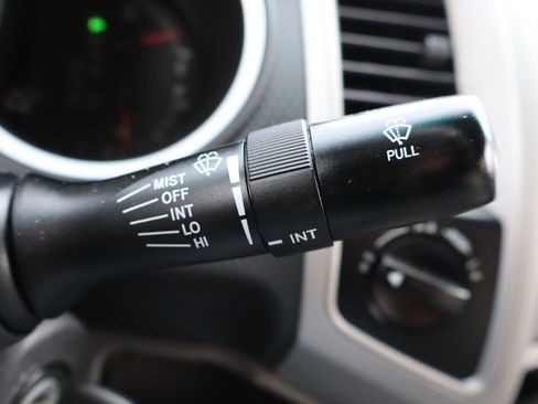 Used 2005 Toyota Tacoma 4x4 Double Cab image 32