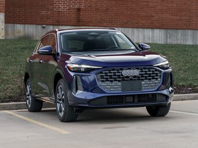 Certified 2025 Audi Q5 Premium w/ Convenience Package