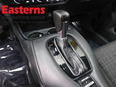 Used 2023 Honda HR-V LX image 12