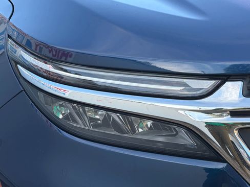 Used 2022 Chevrolet Equinox LT w/ Driver Convenience Package image 5