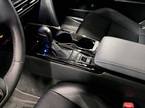 Used 2025 Toyota Camry XSE image 15