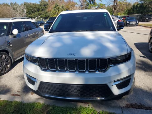 Used 2022 Jeep Grand Cherokee Limited 4xe image 2